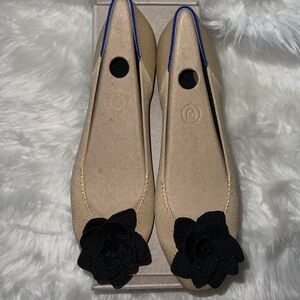 *NWT* Rothy’s “Sand Soirée” Flats - Size 9